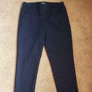 Crown & Ivy Women's Velvet Navy Capri Pants